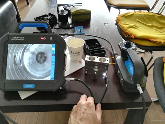 用亞泰光電工業內窺鏡查看旁路支管等加工情況，毛刺及殘缺部位