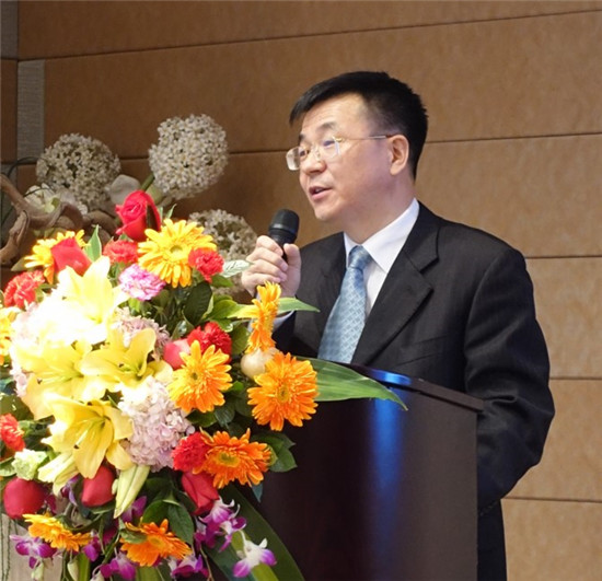 內(nèi)窺鏡專(zhuān)業(yè)委員會(huì)主任鄭翔致辭